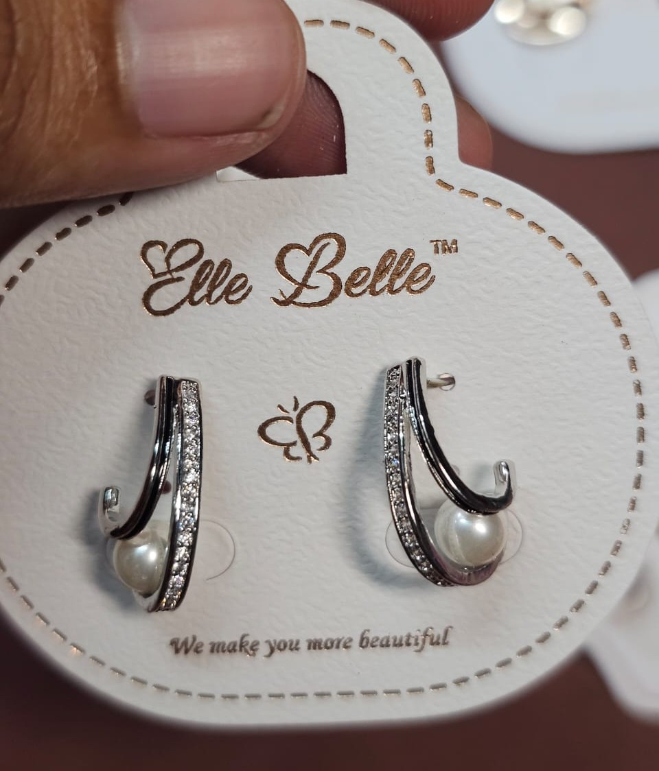 Elle Belle AD Stone and Pearl Crescent Earrings – Oxidised Jewellery by Luxe Aura